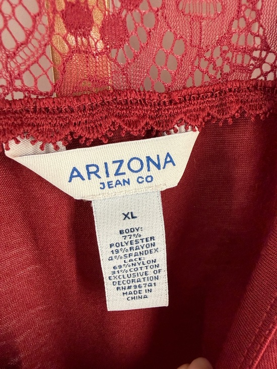 Arizona Jean Company Short Sleeve Lace Back Twist Front Top Shirt - XL  Wine Red - Picture 5 of 10
